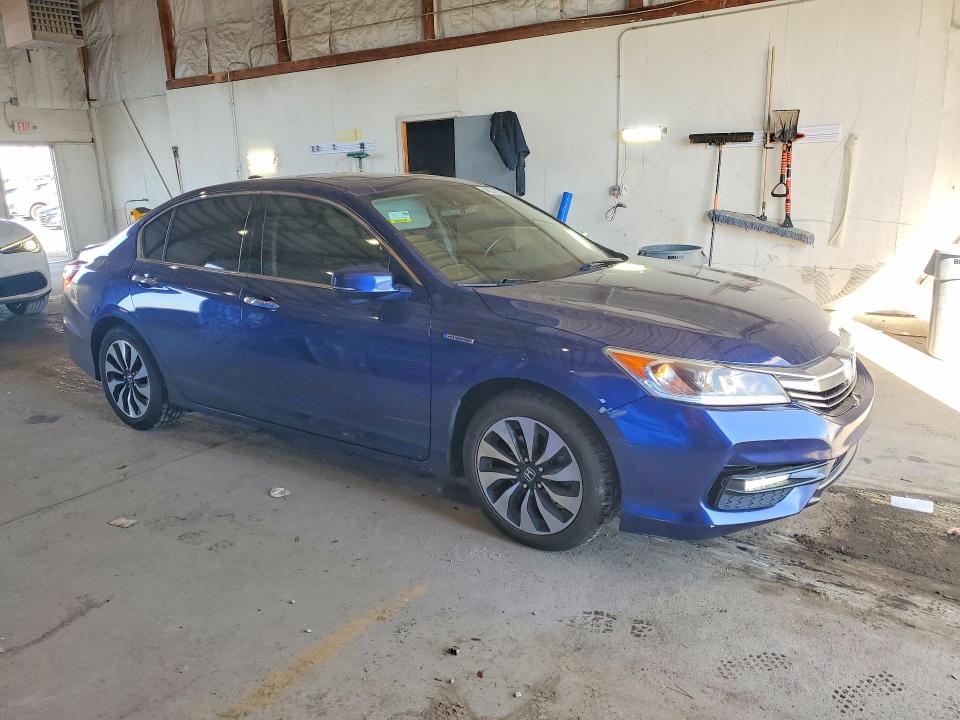 2017 Honda Accord VIN JHMCR6F59HC022953 COPART salvage auction — HAIL, Ky - Hail Salvage Brand, sold $4,250 on 2026-07-13 (photo 4)