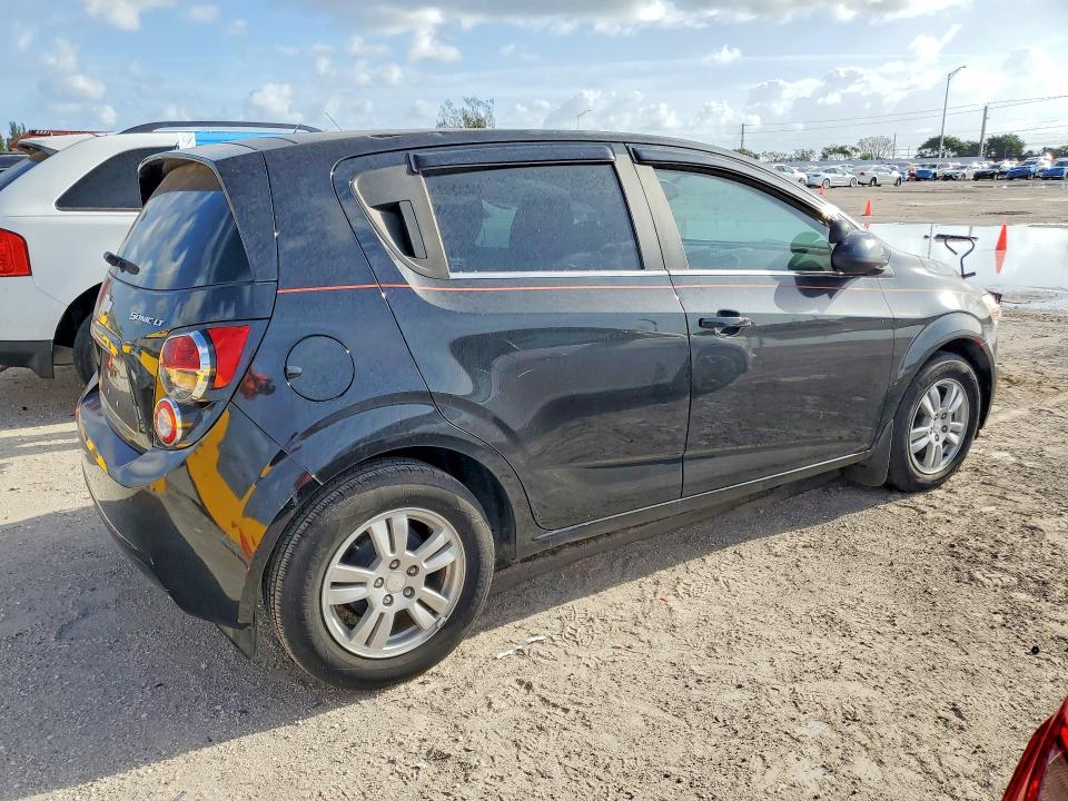 2015 Chevrolet SONIC VIN 1G1JC6SH5F4147569 COPART salvage auction — MINOR DENT/SCRATCHES, Fl - Cert Of Title-Slvg Rebld Flood, sold $950 on 2026-07-21 (photo 3)