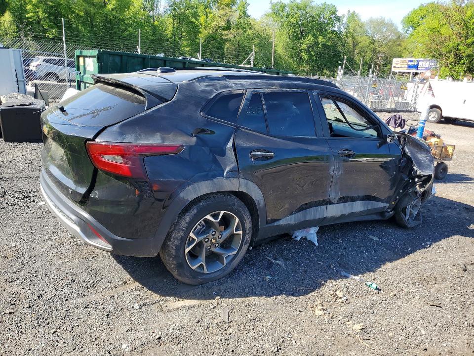 2025 Chevrolet Trax VIN KL77LHEP3SC232536 COPART salvage auction — ROLLOVER, Tn - Non-Repairable Certificate, sold $3,750 on 2026-07-09 (photo 3)