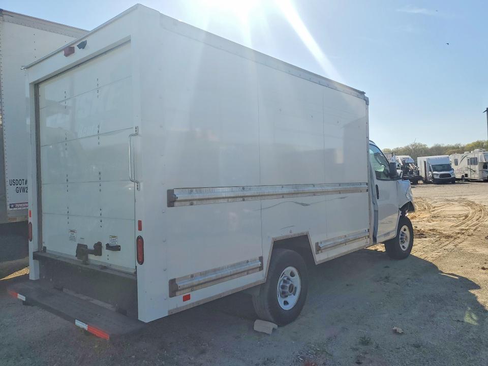 2022 Gmc Savana 3500 VIN 1GD07RFP1N1174905 COPART salvage auction — FRONT END, Az - Cert Of Title - Salvage, sold $3,450 on 2026-07-09 (photo 3)