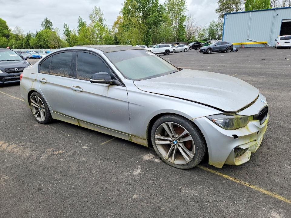 2013 BMW 3er VIN WBA3C1G55DNN93310 COPART salvage auction — FRONT END, Wa - Vehicle Cert Of Ownership-Titl, sold $550 on 2026-07-06 (photo 4)