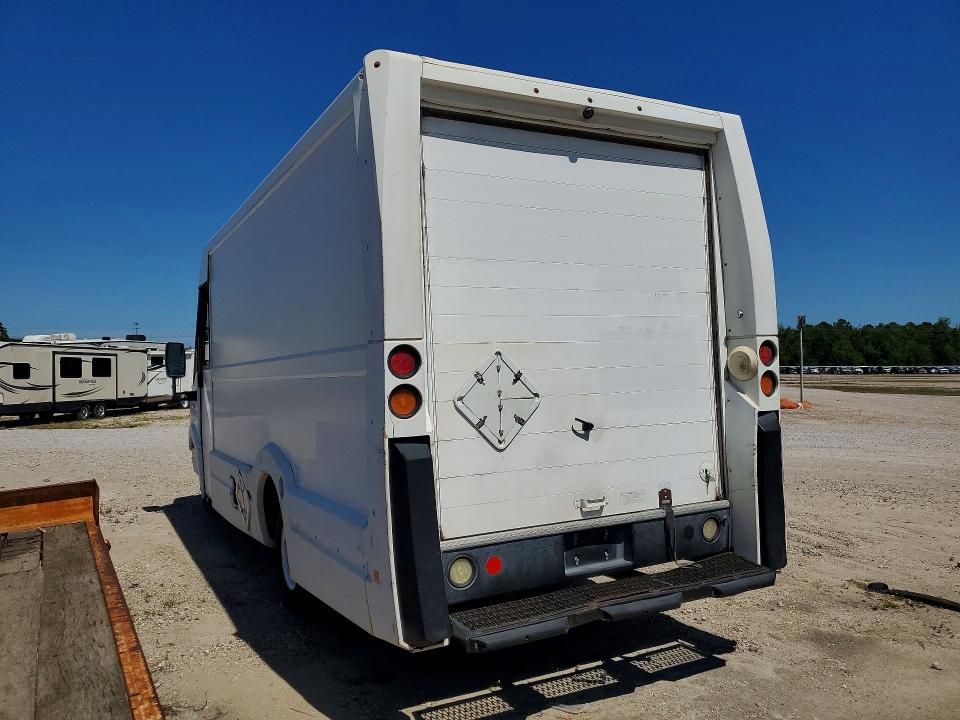 2015 Isuzu Npr VIN JALB4T175F7W00506 COPART salvage auction — MINOR DENT/SCRATCHES, TX - CERTIFICATE OF TITLE (P), sold $900 on 2026-07-28 (photo 2)