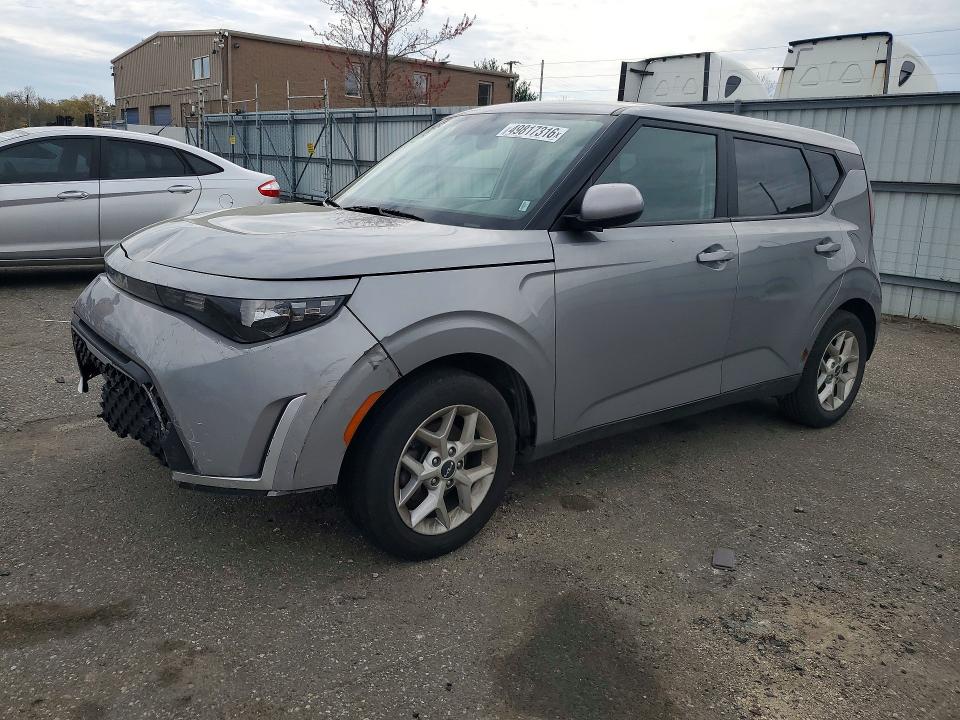 2023 Kia Soul VIN KNDJ23AU0P7881088 COPART salvage auction — FRONT END, Ca - Salvage Certificate, sold $2,600 on 2026-07-14 (photo 1)