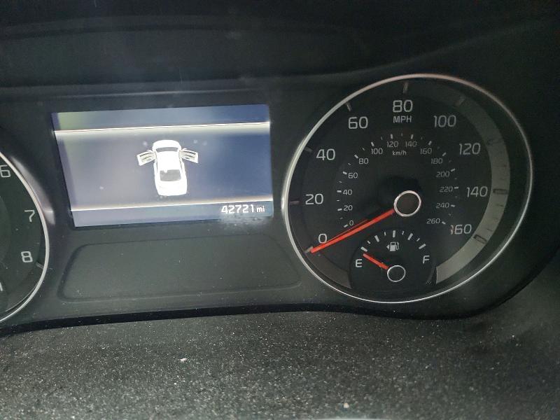 2024 Kia Forte VIN 3KPF24AD8RE773560 COPART salvage auction — SIDE, La - Cert Of Title-Salvage, sold $3,500 on 2026-07-09 (photo 9)