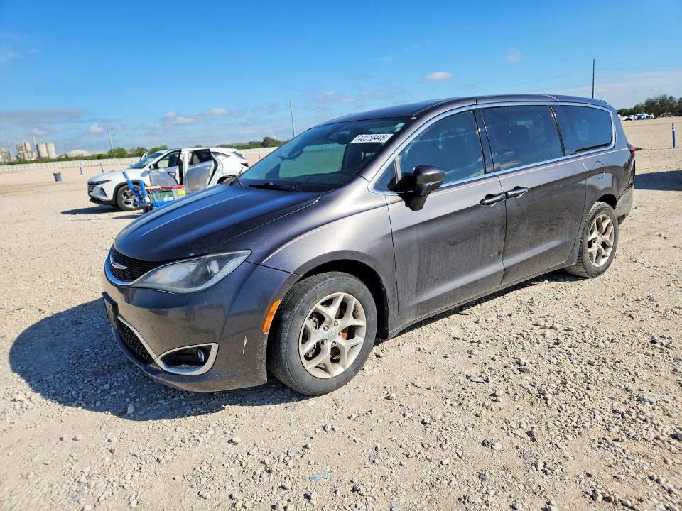 2017 Chrysler Pacifica VIN 2C4RC1BG6HR779968 COPART salvage auction — REAR END, Tx - Salvage Vehicle Title, sold $3,150 on 2026-07-02 (photo 1)