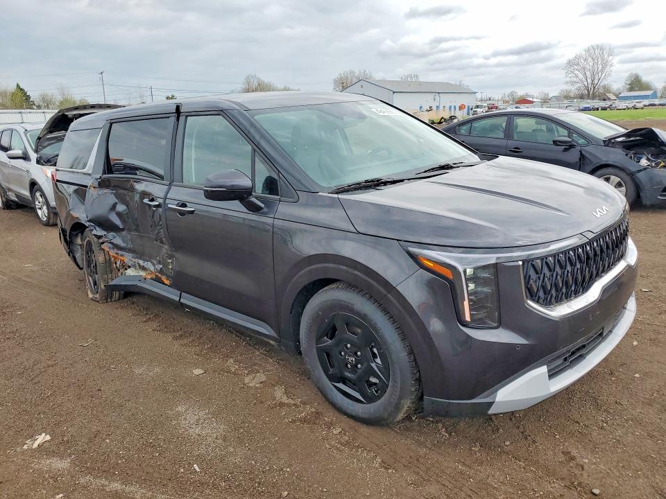 2026 Kia Carnival VIN KNDNB5K35T6598768 COPART salvage auction — SIDE, Oh - Cert Of Title-Salvage, sold $6,200 on 2026-07-30 (photo 4)