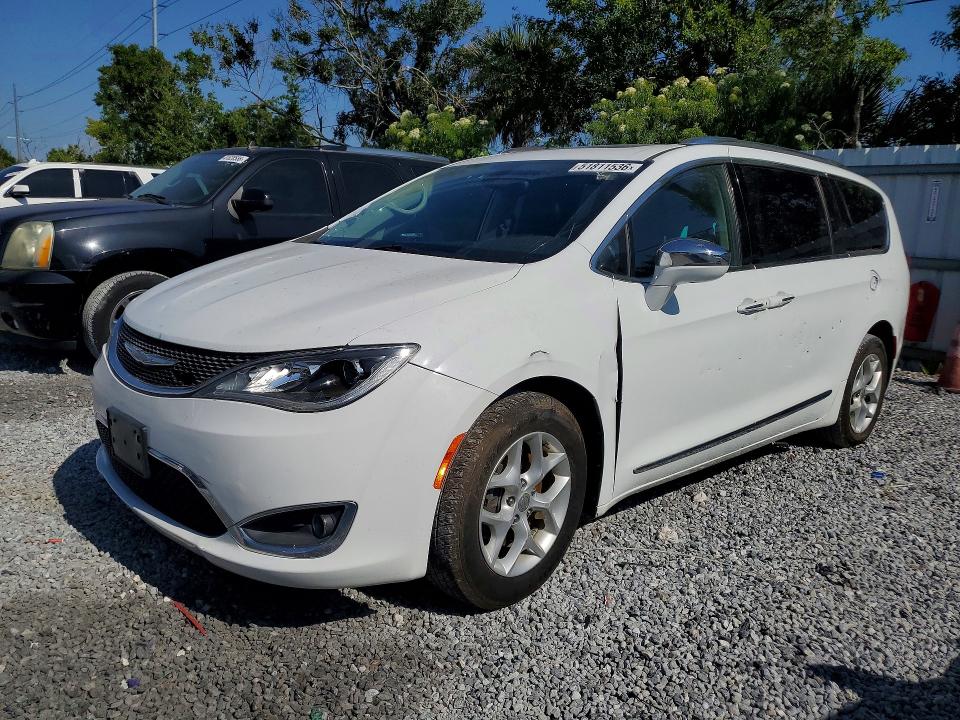 2018 Chrysler Pacifica VIN 2C4RC1GG1JR251642 COPART salvage auction — MINOR DENT/SCRATCHES, FL - CERTIFICATE OF TITLE, sold $2,300 on 2026-07-06 (photo 1)