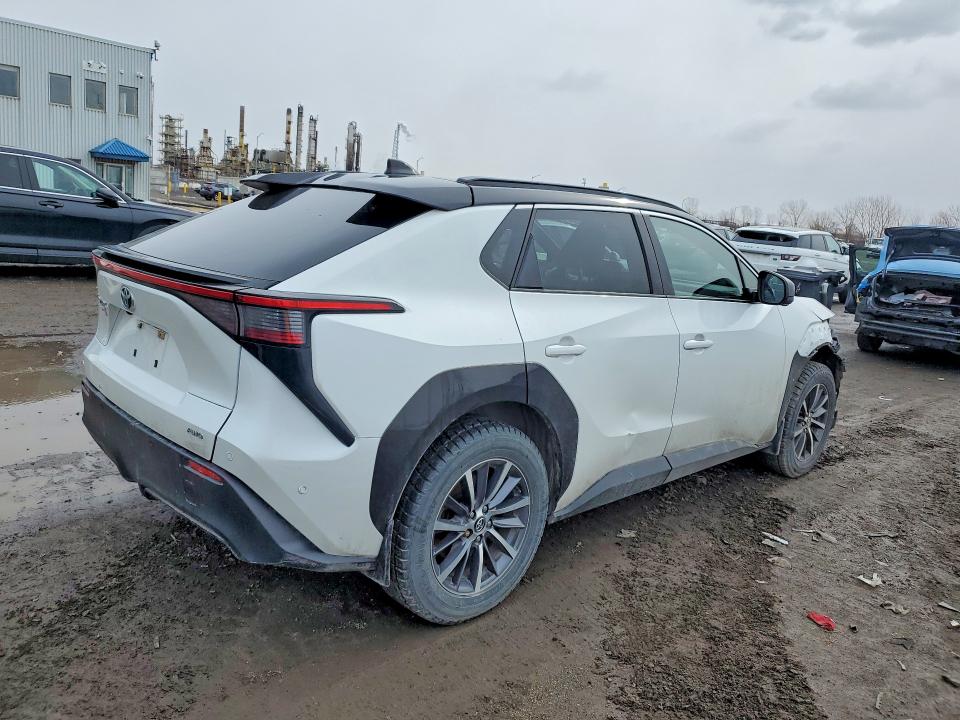 2023 Toyota Bz4x VIN JTMABACA5PA019138 COPART salvage auction — FRONT END, Qc - Gravement Accidente, sold $6,100 on 2026-07-14 (photo 3)