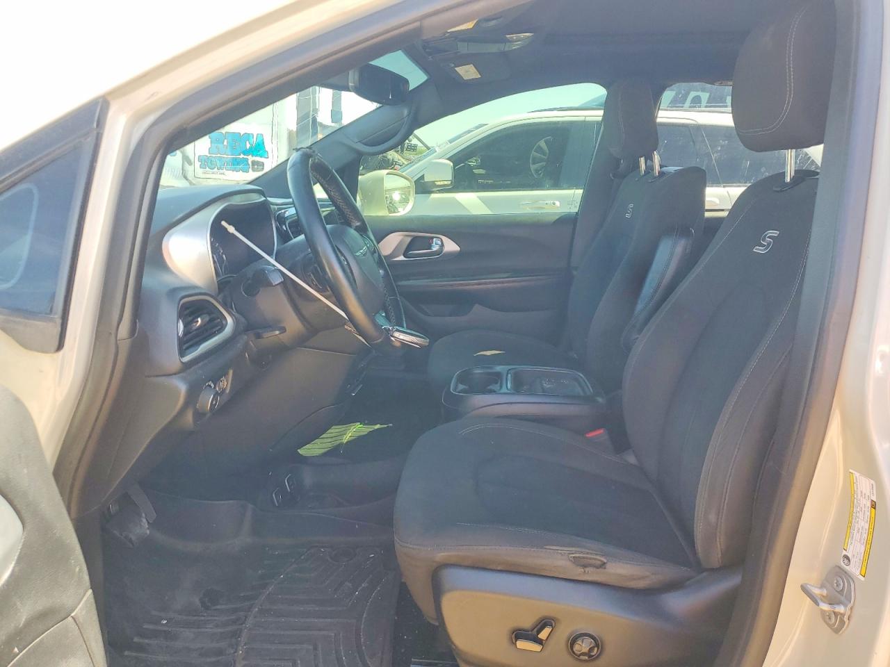 2020 Chrysler Pacifica VIN 2C4RC1FG1LR173500 COPART salvage auction — Rear End, TX - SALVAGE VEHICLE TITLE, sold $3,500 on 2026-07-02 (photo 7)