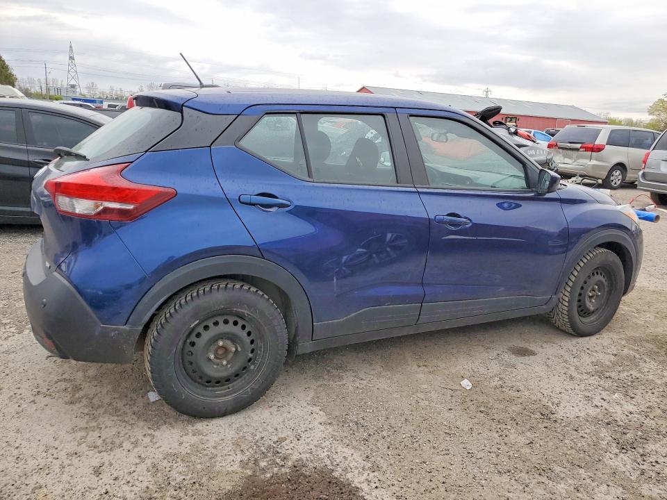 2020 Nissan Kicks VIN 3N1CP5CV1LL554283 COPART salvage auction — VANDALISM, On - Permit No Brand - Unfit, sold $6,400 on 2026-07-03 (photo 3)