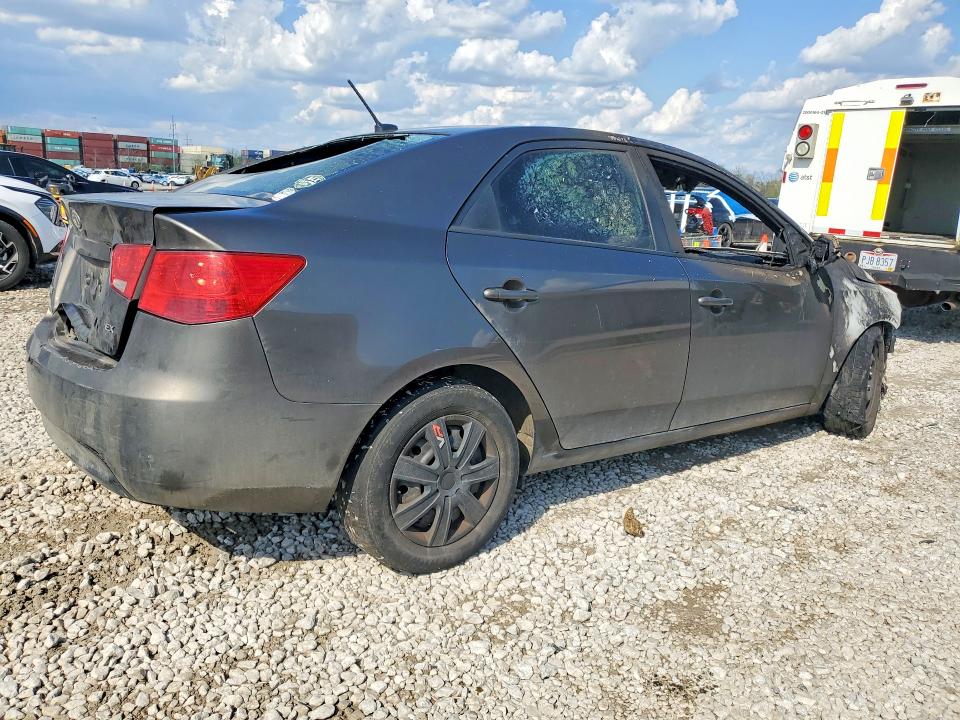 2011 Kia Forte VIN KNAFU4A28B5425328 COPART salvage auction — Burn Engine, OH - CERT OF TITLE-SALVAGE, sold $250 on 2026-07-24 (photo 3)