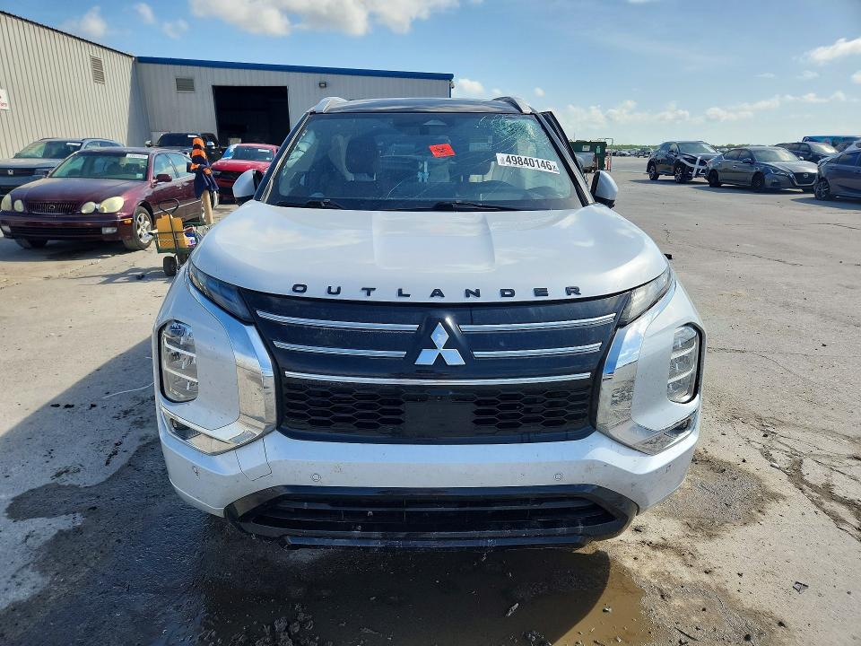 2025 Mitsubishi Outlander VIN JA4J3WA89SZ014345 COPART salvage auction — SIDE, Salvage Title, sold $6,000 on 2026-07-22 (photo 5)