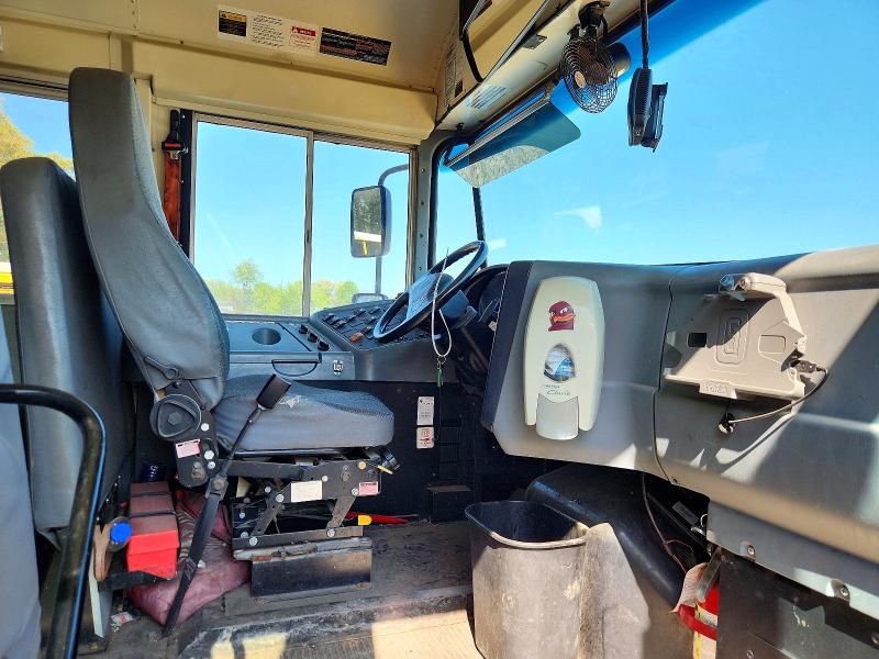 2014 Ic corporation Ce series school VIN 4DRBUAAPXEB778781 COPART salvage auction — MINOR DENT/SCRATCHES, Pa - Cert Of Title, sold $1,800 on 2026-07-09 (photo 5)