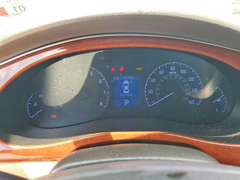 2013 Hyundai Genesis VIN KMHGC4DD4DU227440 COPART salvage auction — FRONT END, Tx - Salvage Vehicle Title, sold $425 on 2026-07-28 (photo 9)