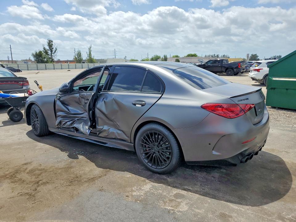 2025 Mercedes-benz VIN W1KAF8HB1SR283519 COPART salvage auction — SIDE, Fl - Cert Of Title Slvg Rebuildable, sold $20,000 on 2026-07-08 (photo 2)