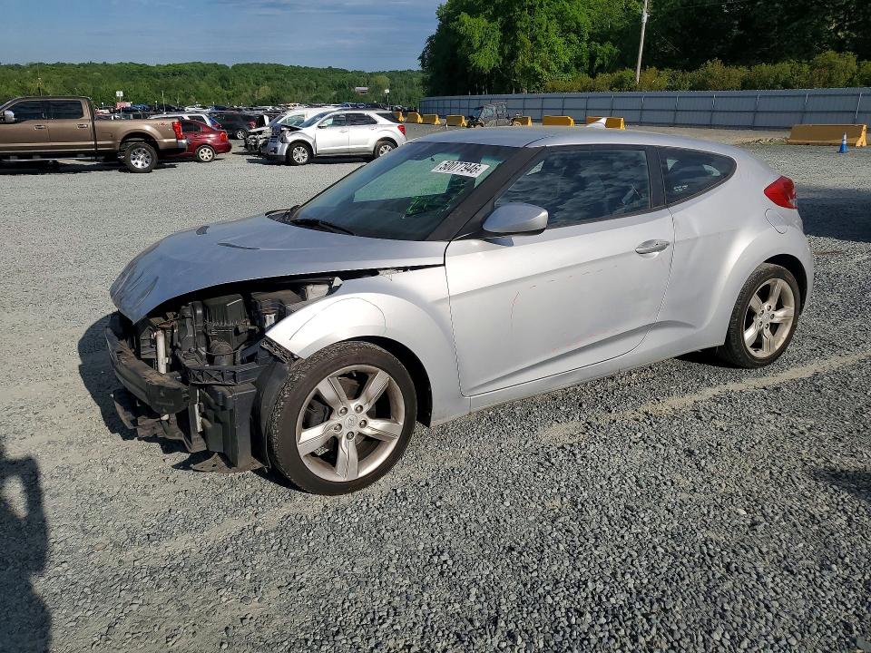 2013 Hyundai Veloster VIN KMHTC6AD3DU165821 — COPART salvage auction photo