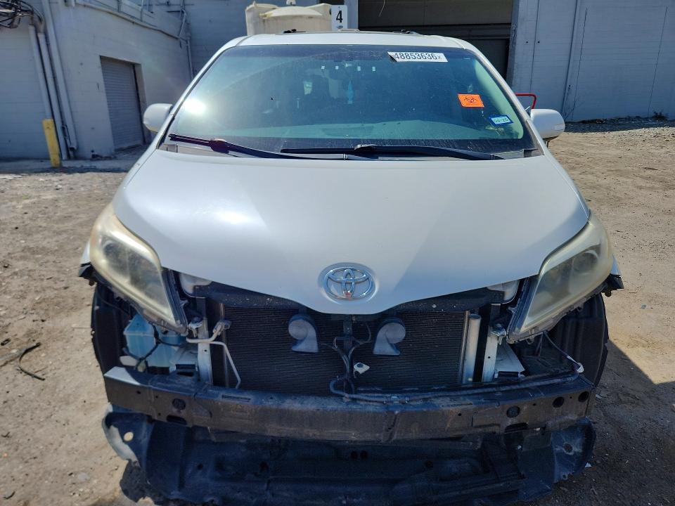 2015 Toyota Sienna VIN 5TDDK3DC9FS117986 COPART salvage auction — FRONT END, Sc - Cert Of Title-Salvage, sold $425 on 2026-07-29 (photo 5)