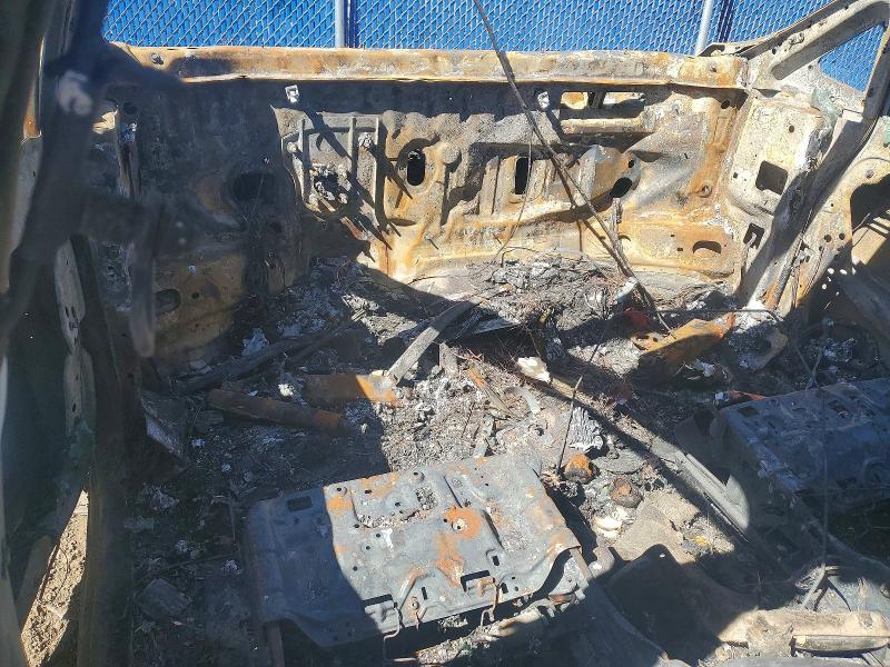 2022 Chrysler Grand caravan VIN 2C4RC1ZG5NR108339 COPART salvage auction — BURN, Qc - Irrecuperable, sold $325 on 2026-07-09 (photo 8)
