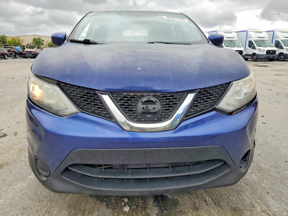 2017 Nissan Rogue VIN JN1BJ1CP8HW005396 COPART salvage auction — SIDE, Fl - Cert Of Title Slvg Rebuildable, sold $650 on 2026-07-03 (photo 5)