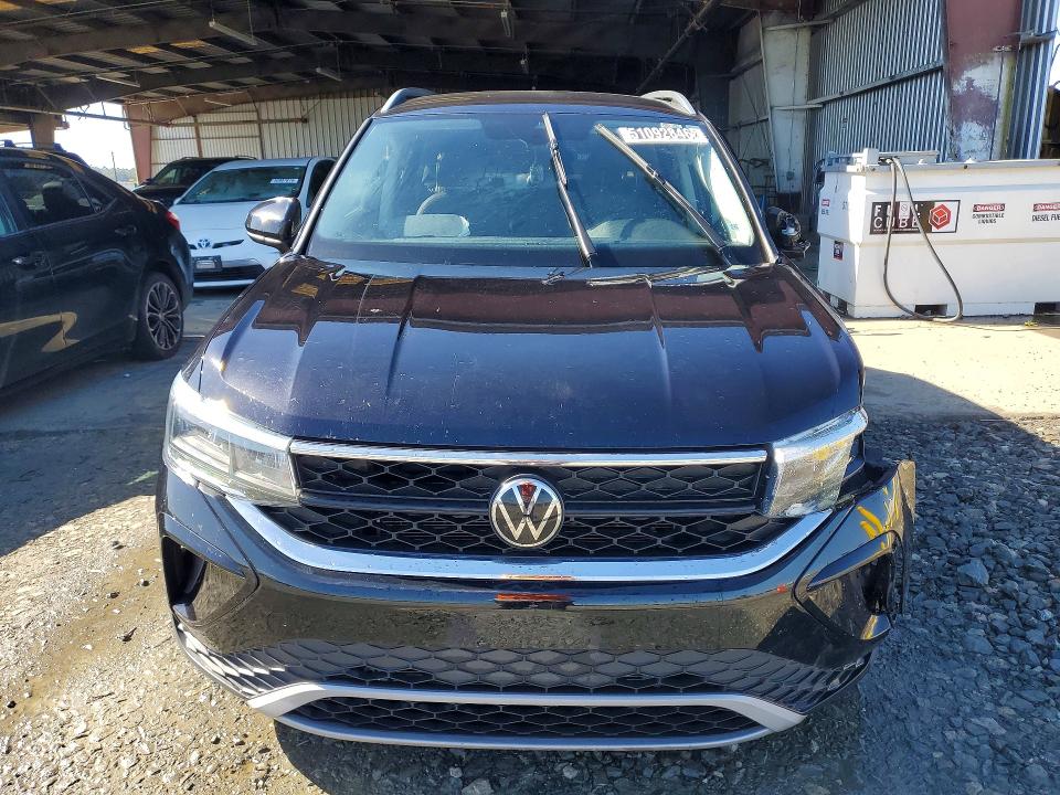 2024 Volkswagen Taos VIN 3VVSX7B24RM061827 COPART salvage auction — SIDE, Salvage Title, sold $2,100 on 2026-07-09 (photo 5)