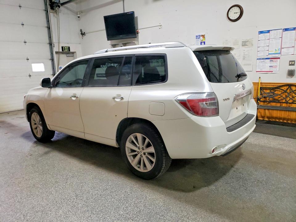 2008 Toyota Highlander VIN JTEEW41AX82003339 COPART salvage auction — MINOR DENT/SCRATCHES, Ak - Certificate Of Vehicle Title (P), sold $4,900 on 2026-07-14 (photo 2)