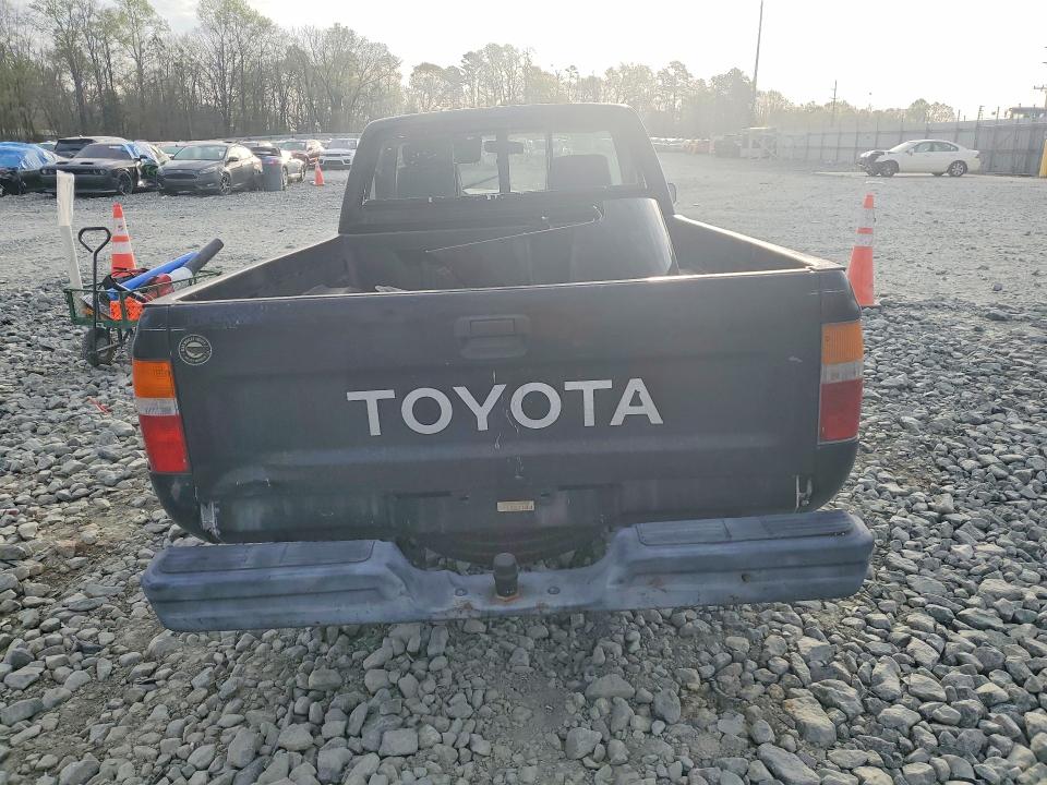 1989 Toyota Pickup VIN JT4RN81R8K0035442 COPART salvage auction — FRONT END, Nc - Salvage Certificate Of Title, sold $2,500 on 2026-07-29 (photo 6)