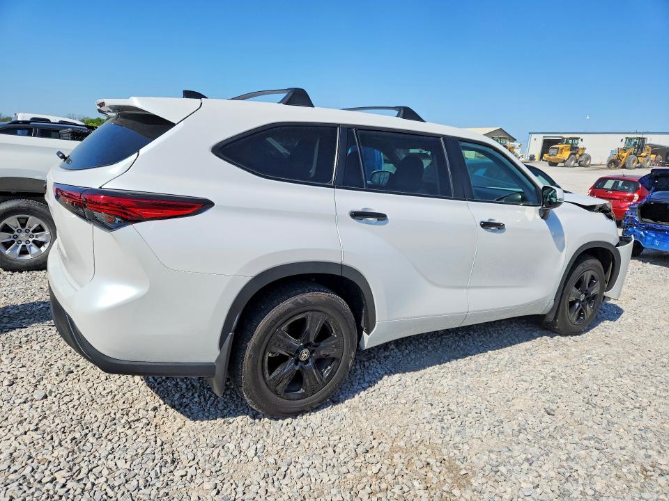 2023 Toyota Highlander VIN 5TDKDRAH6PS519826 COPART salvage auction — FRONT END, Tn - Salvage Certificate, sold $13,000 on 2026-07-02 (photo 3)