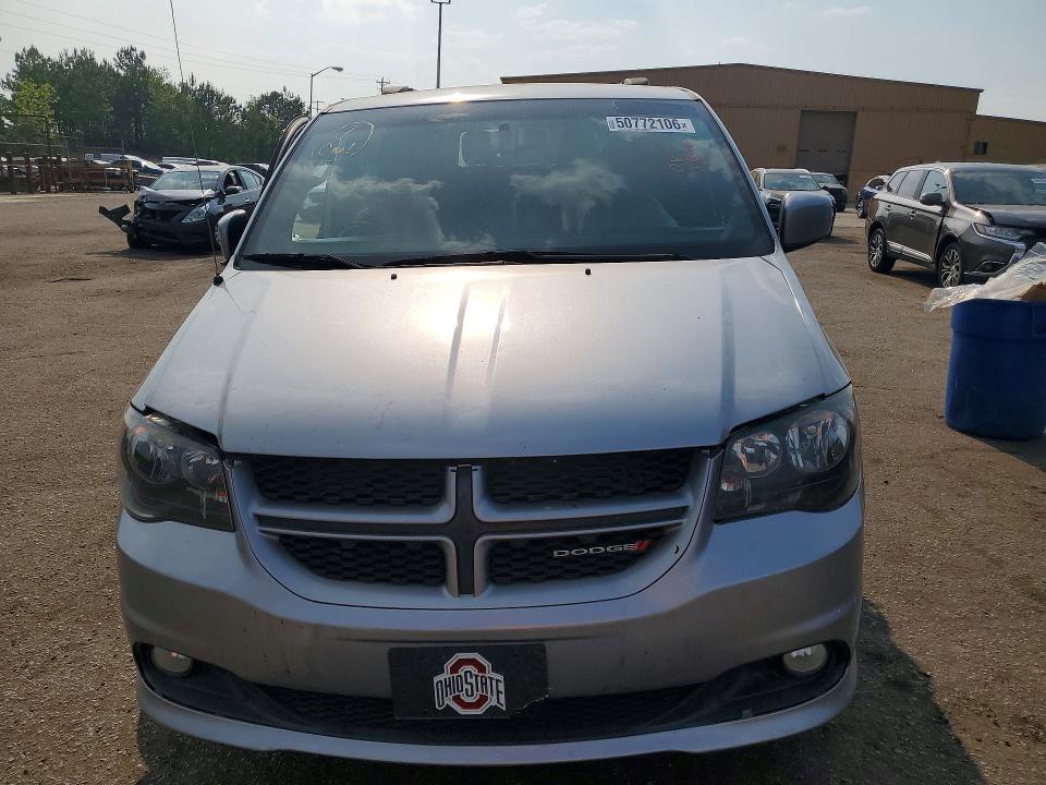 2017 Dodge Caravan VIN 2C4RDGEG8HR558092 COPART salvage auction — SIDE, Sc - Cert Of Title-Salvage, sold $7,000 on 2026-07-10 (photo 5)