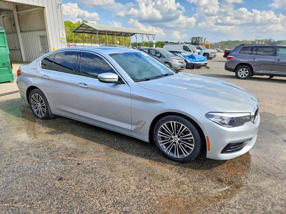 2019 BMW 5er VIN WBAJA5C56KBX86641 COPART salvage auction — MINOR DENT/SCRATCHES, Al - Certificate Of Title, sold $6,300 on 2026-07-28 (photo 4)