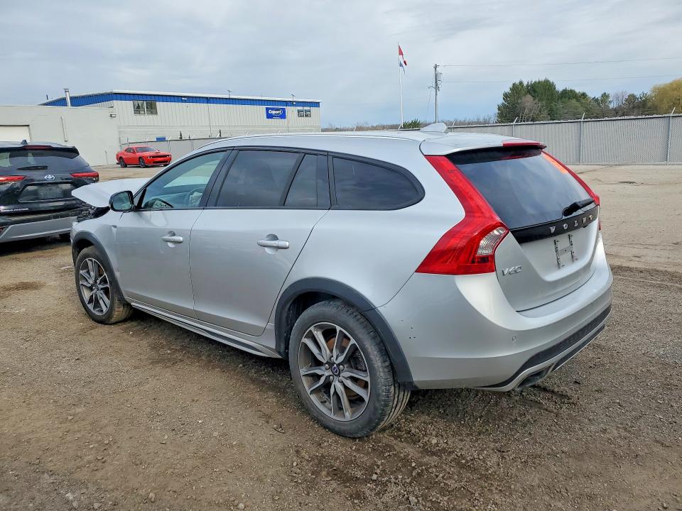 2015 Volvo V60 VIN YV4612HLXF1001156 COPART salvage auction — FRONT END, On - Permit No Brand - Unfit, sold $650 on 2026-07-14 (photo 2)