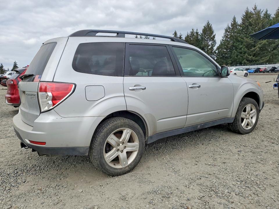 2010 Subaru Forester VIN JF2SH6CC7AH720992 COPART salvage auction — VANDALISM, Or - Certificate Of Title, sold $125 on 2026-07-07 (photo 3)