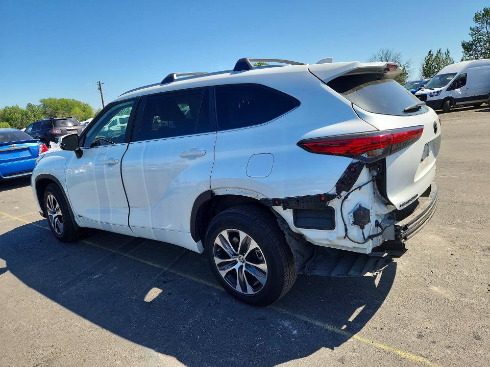 2023 Toyota Highlander VIN 5TDKBRCH3PS577217 COPART salvage auction — REAR END, OR, sold $10,400 on 2026-07-29 (photo 2)