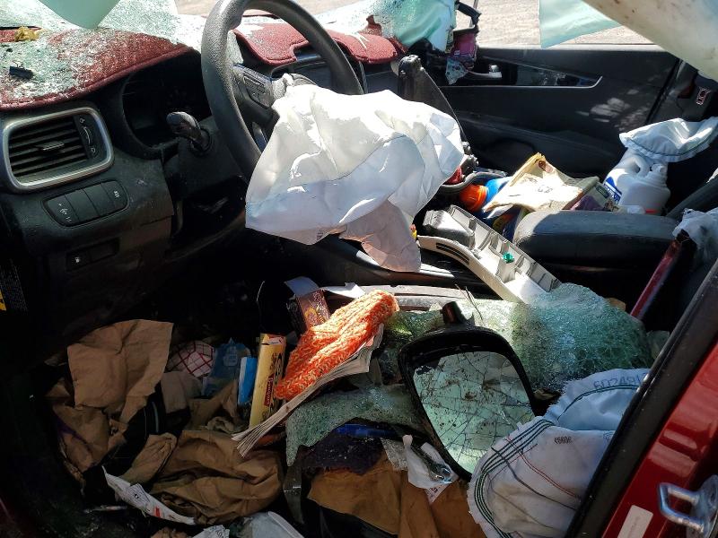 2017 Kia Sorento VIN 5XYPGDA54HG199717 COPART salvage auction — ROLLOVER, Ca - Non-Repairable Vehicle Cert, sold $125 on 2026-07-31 (photo 7)
