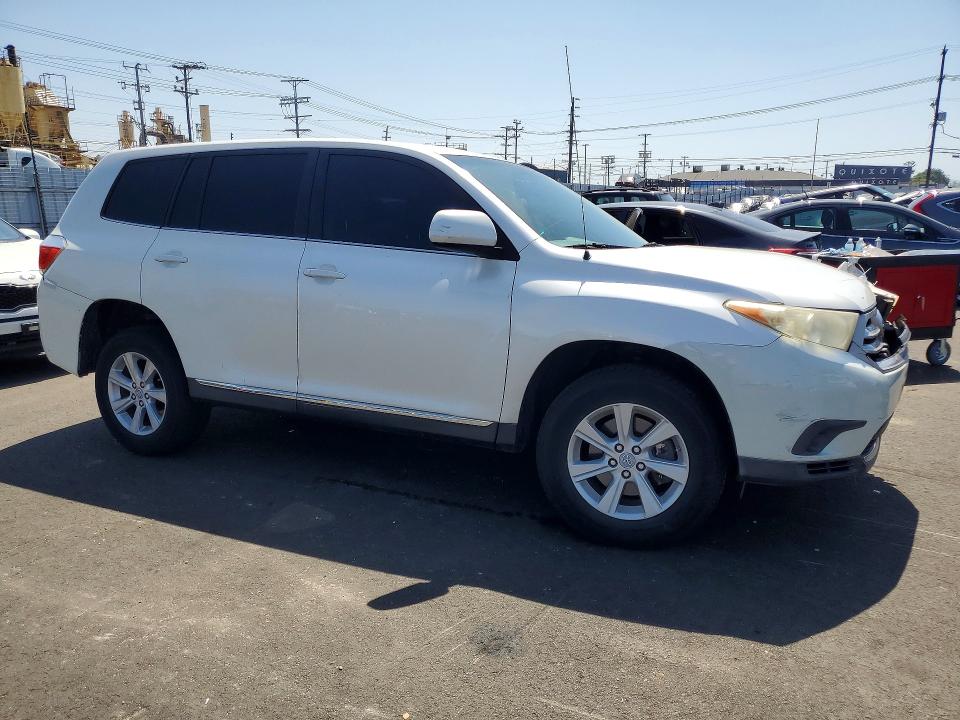 2011 Toyota Highlander VIN 5TDZA3EH9BS012913 COPART salvage auction — FRONT END, CA - SALVAGE CERTIFICATE, sold $2,150 on 2026-07-15 (photo 4)