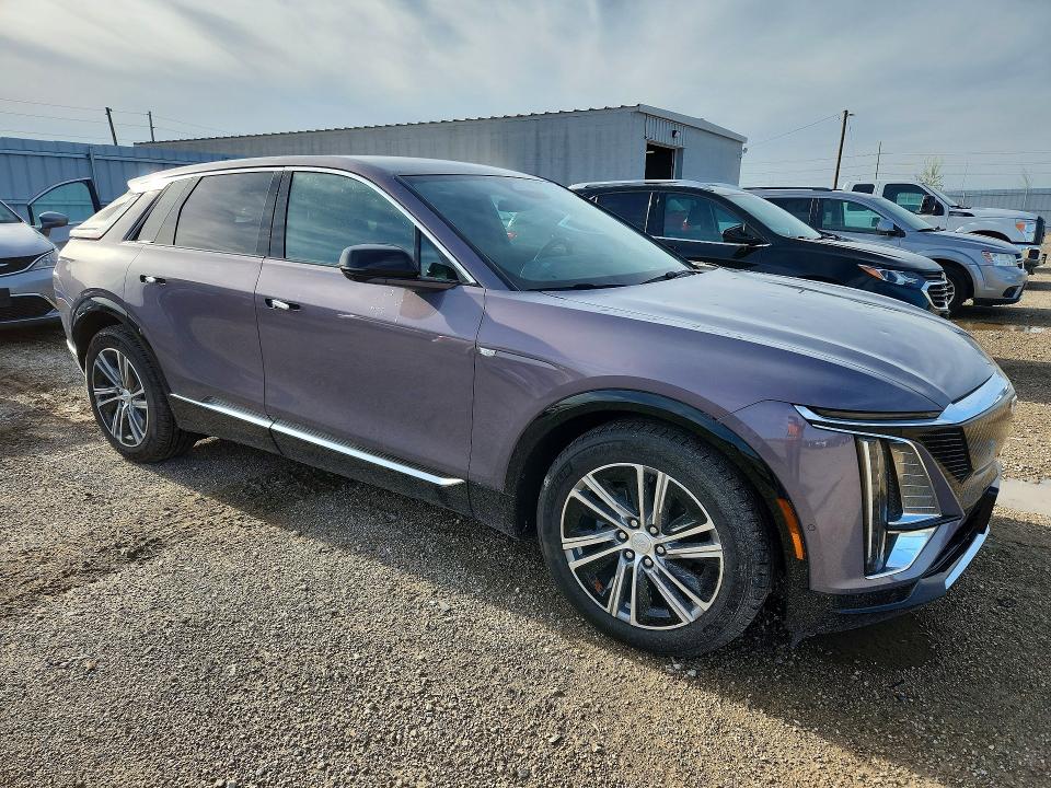 2024 Cadillac Lyriq VIN 1GYKPPRK3RZ137034 COPART salvage auction — HAIL, Ia - Cert Of Title-Salvage Title, sold $21,000 on 2026-07-22 (photo 4)