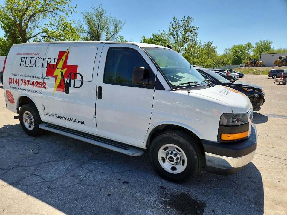 2023 Gmc Savana VIN 1GTW7AFP2P1201855 COPART salvage auction — REAR END, MO - SALVAGE CERTIFICATE OF TITLE, sold $10,400 on 2026-07-31 (photo 4)