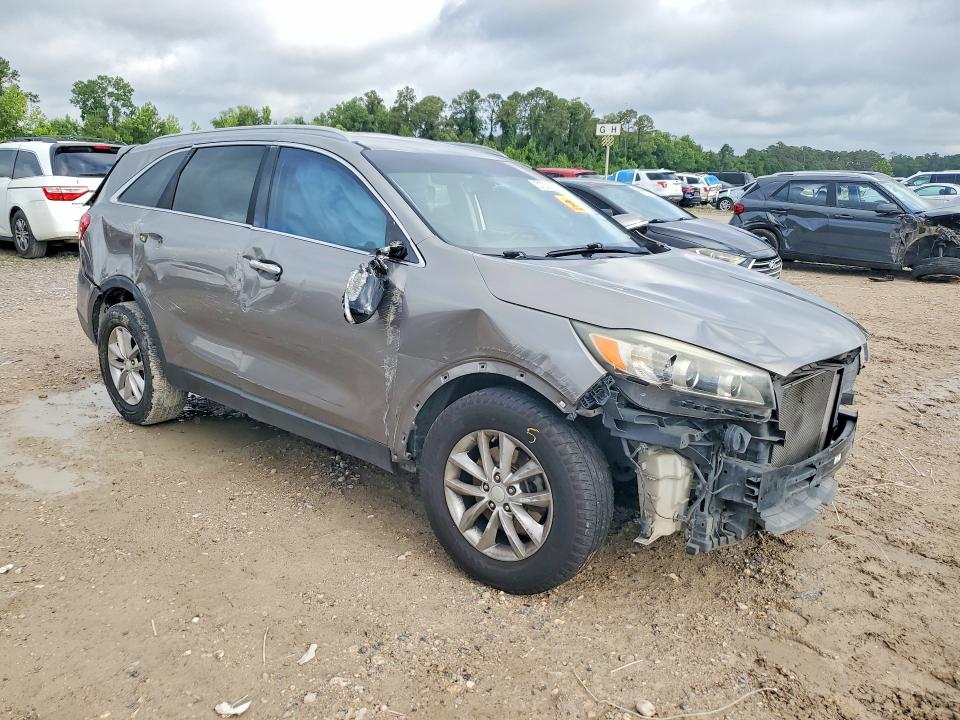 2017 Kia Sorento VIN 5XYPG4A57HG196875 COPART salvage auction — FRONT END, Tx - Salvage Vehicle Title, sold $575 on 2026-07-17 (photo 4)