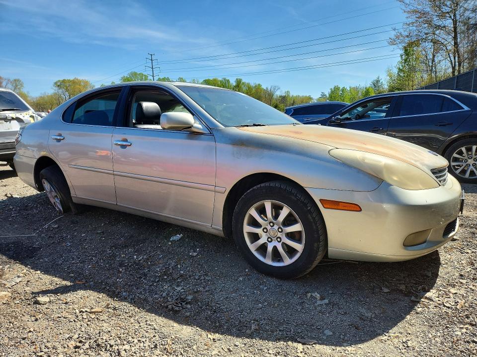 2004 Lexus ES VIN JTHBA30GX45043787 COPART salvage auction — SIDE, Md - Cert Of Salvage > 75% Damage, sold $475 on 2026-07-24 (photo 4)