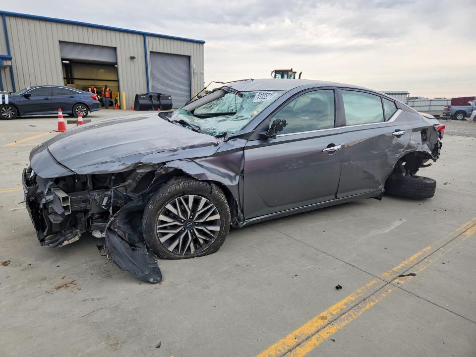 2023 Nissan Altima VIN 1N4BL4DV4PN305243 COPART salvage auction — FRONT END, Ky - Cert Of Title-Salvage, sold $1,250 on 2026-07-09 (photo 1)