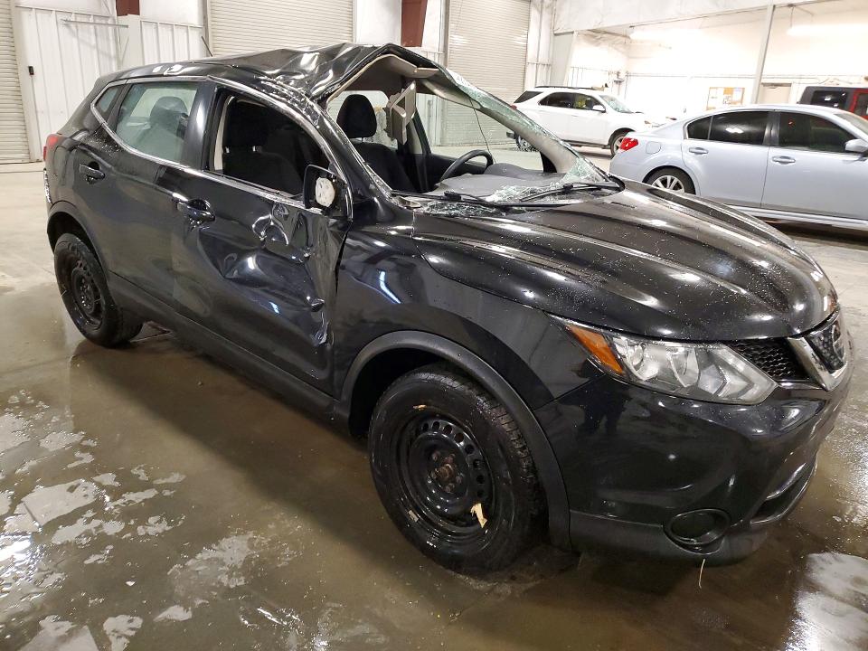 2018 Nissan Rogue VIN JN1BJ1CR2JW259564 COPART salvage auction — ROOF, Mn - Cert Of Title-Salvage, sold $975 on 2026-07-06 (photo 4)