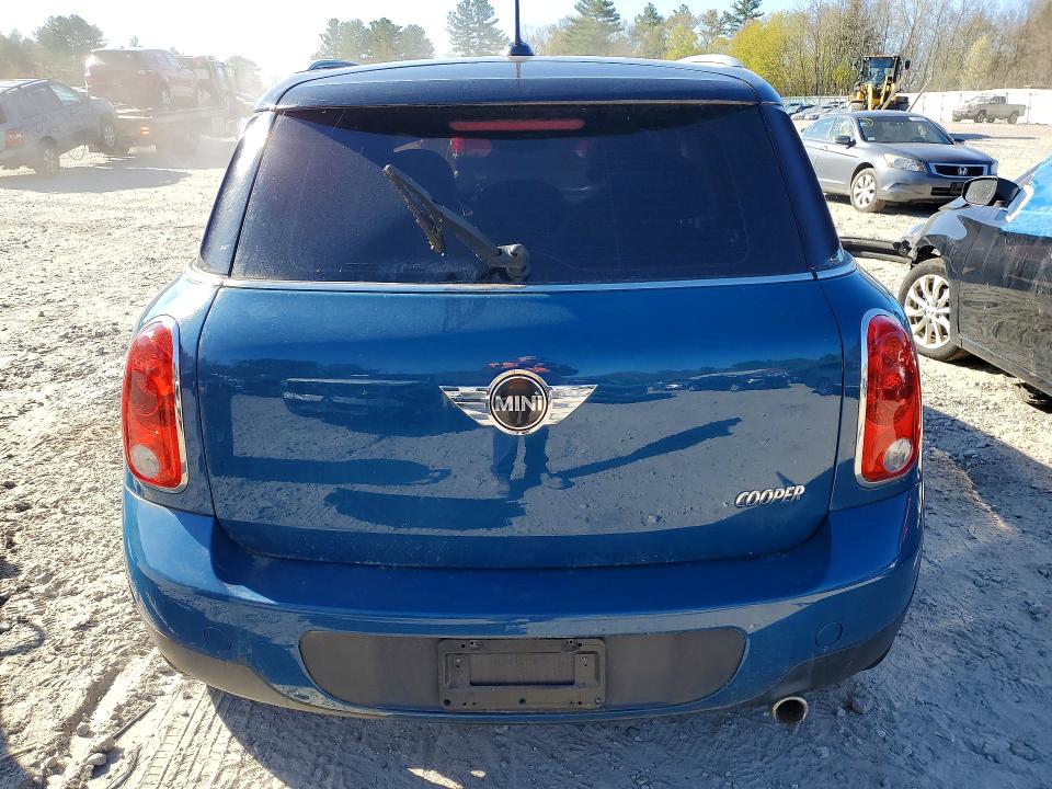 2012 Mini Cooper VIN WMWZB3C50CWM30619 COPART salvage auction — MINOR DENT/SCRATCHES, MA, sold $400 on 2026-07-09 (photo 6)