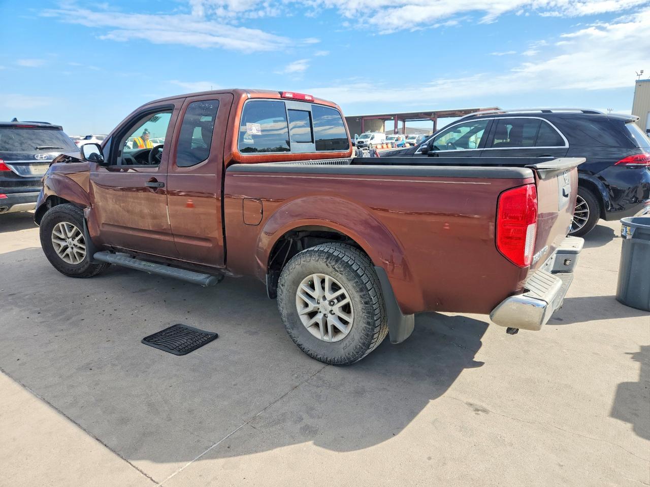 2017 Nissan Frontier VIN 1N6DD0CU5HN745813 COPART salvage auction — Front End, TX - SALVAGE VEHICLE TITLE, sold $5,550 on 2024-01-16 (photo 2)