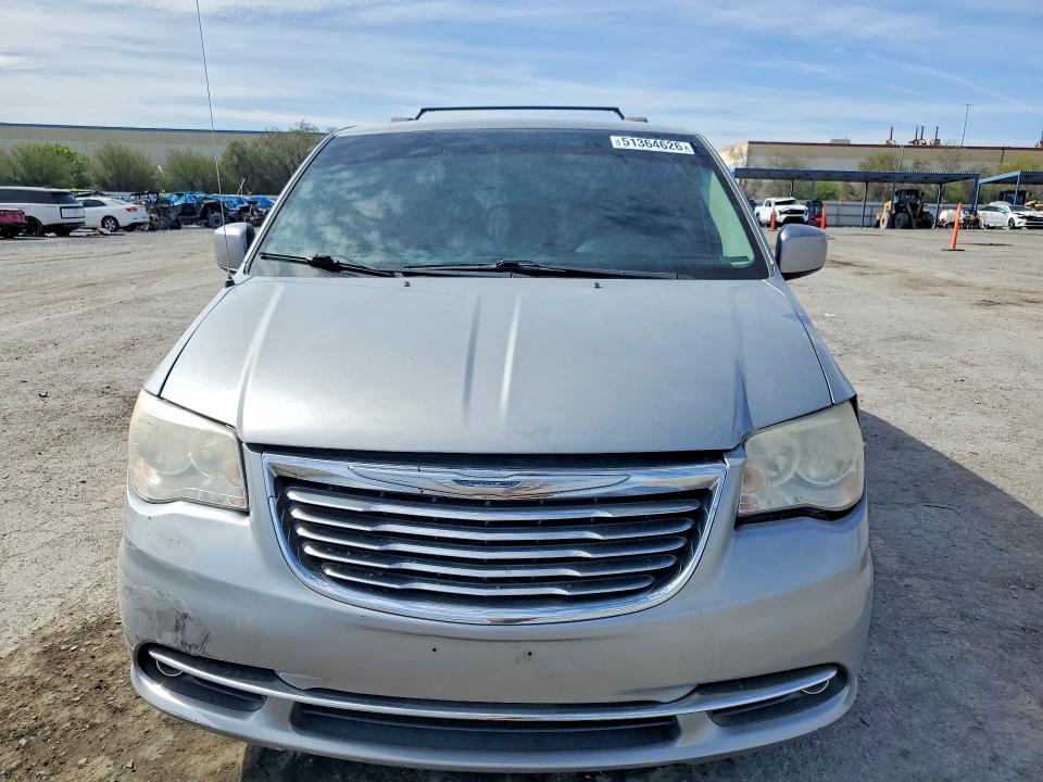 2014 Chrysler Voyager VIN 2C4RC1BG4ER443120 COPART salvage auction — REAR END, NV - SALVAGE TITLE, sold $550 on 2026-07-30 (photo 5)