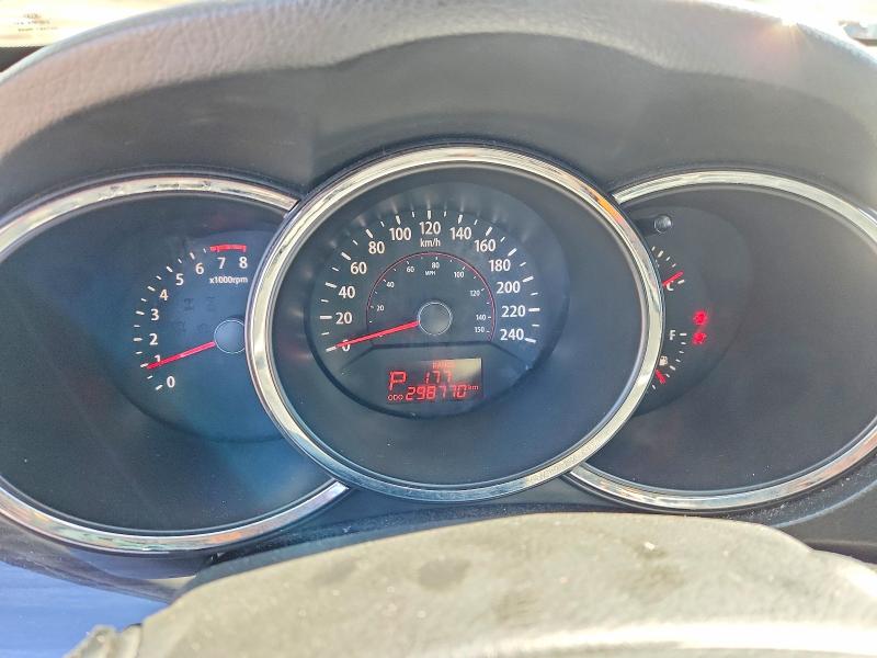 2011 Kia Sorento VIN 5XYKTDA20BG057027 COPART salvage auction — UNDERCARRIAGE, ON - PERMIT SALVAGE, sold $400 on 2026-07-21 (photo 9)