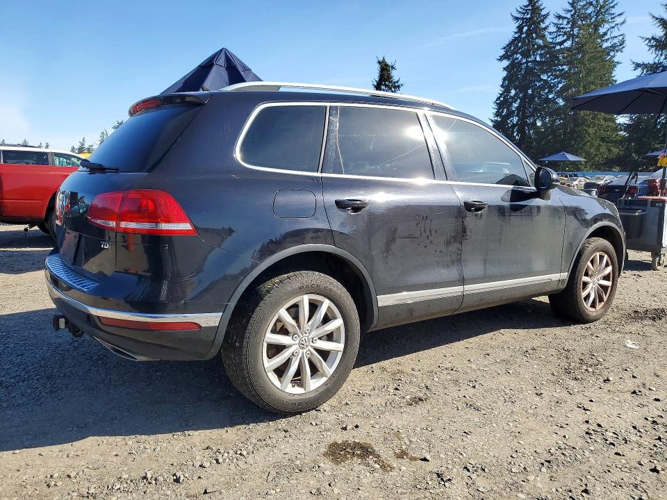 2015 Volkswagen Touareg VIN WVGEP9BP8FD005699 COPART salvage auction — MECHANICAL, Wa - Vehicle Cert Of Ownership-Titl, sold $3,750 on 2026-07-16 (photo 3)