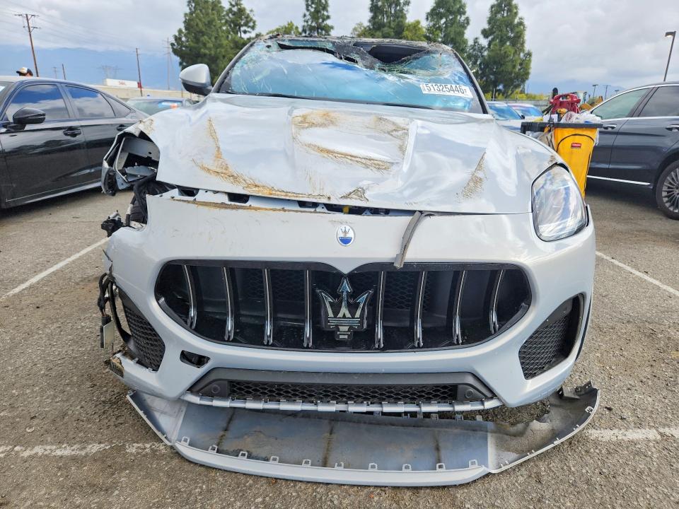 2023 Maserati Grecale VIN ZN682AVA3P7415995 COPART salvage auction — ROLLOVER, Ca - Salvage Certificate, sold $4,850 on 2026-07-16 (photo 5)