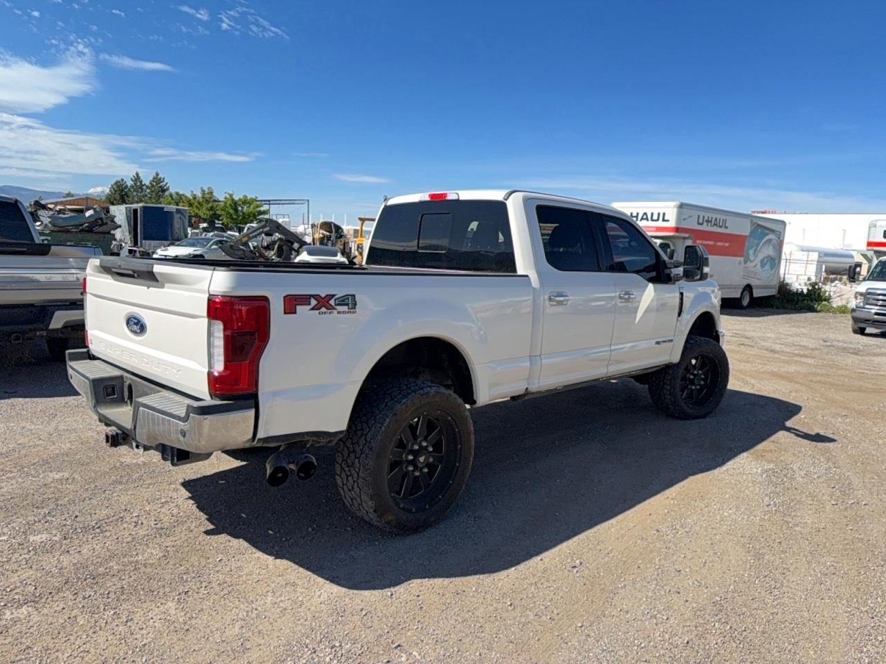 2017 Ford F-250 Super Duty VIN 1FT7W2BT5HEE12459 COPART salvage auction — Front End, FL - CERT OF TITLE SLVG REBUILDABLE (P), sold $20,000 on 2026-06-16 (photo 4)