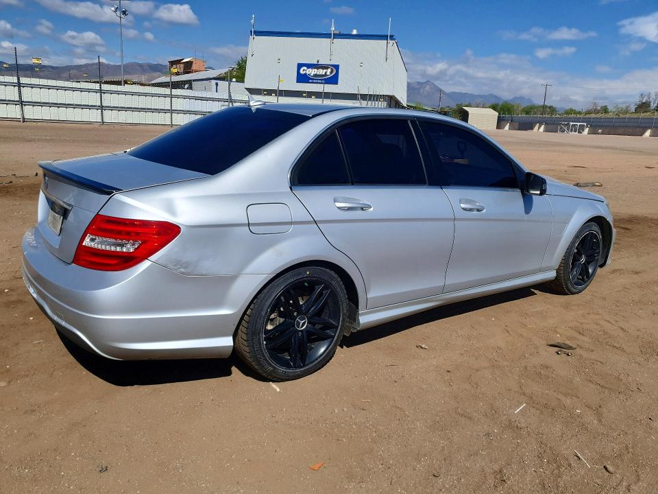 2012 Mercedes-benz C-klasse VIN WDDGF4HB3CR227425 COPART salvage auction — FRONT END, Tx - Dis/Dlr/Exp Only Salvage Title, sold $650 on 2026-07-08 (photo 3)