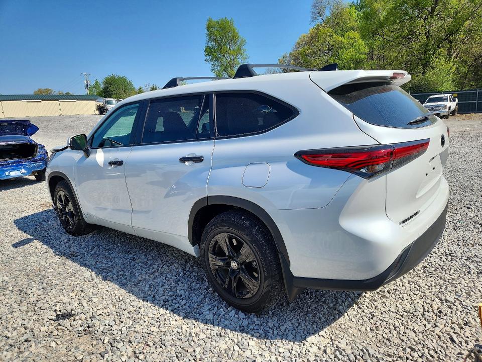 2023 Toyota Highlander VIN 5TDKDRAH6PS519826 COPART salvage auction — FRONT END, Tn - Salvage Certificate, sold $13,000 on 2026-07-02 (photo 2)
