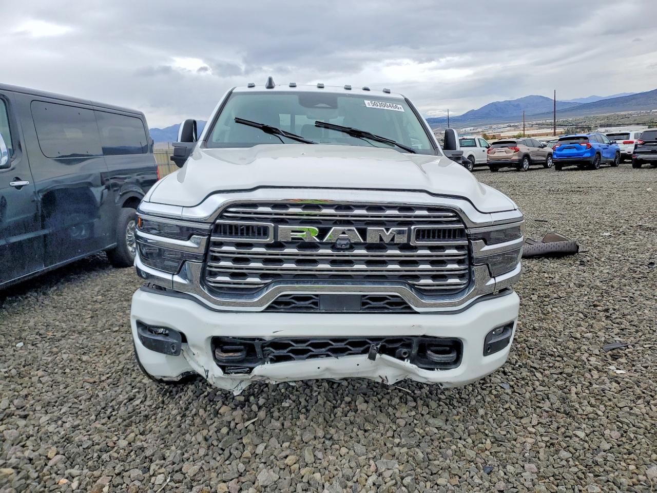 2026 Ram 3500 VIN 3C63RRPL4TG159179 COPART salvage auction — Side, NV - SALVAGE TITLE, sold $51,500 on 2026-07-03 (photo 5)